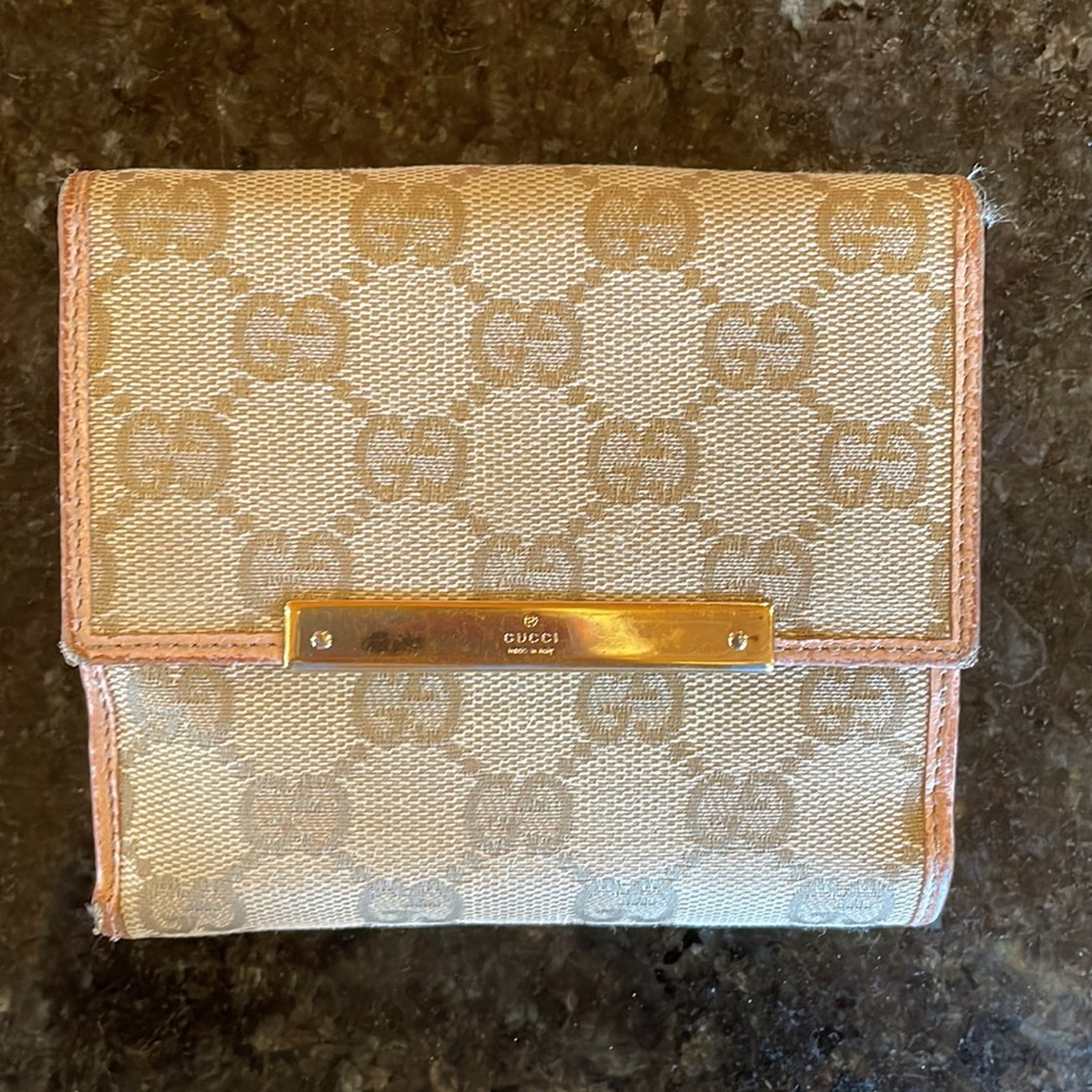 Gucci wallet